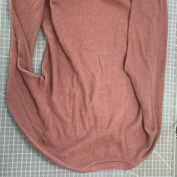 Abercrombie waffle knit long sleeve henley in mauve - Picture 2 of 7